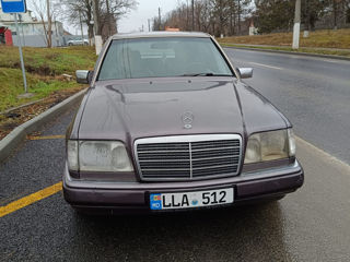 Mercedes E-Class foto 4