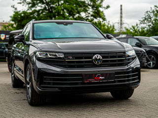 Volkswagen Touareg foto 1