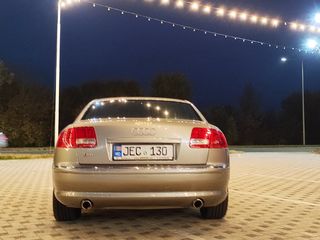 Audi A8 foto 7