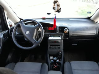 Opel Zafira foto 2