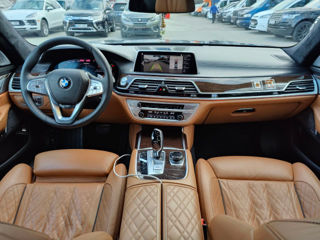 BMW 7 Series foto 8