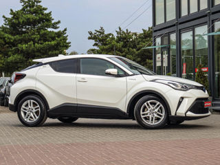 Toyota C-HR foto 1