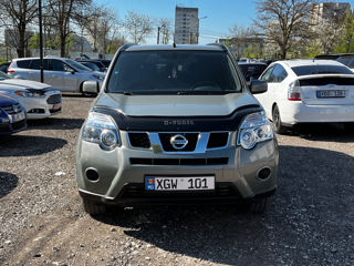 Nissan X-Trail foto 1