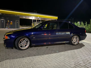 BMW 5 Series foto 5