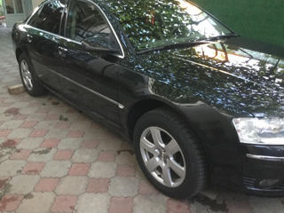 Audi A8 foto 1