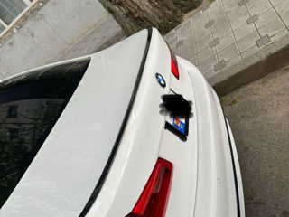 BMW 5 Series foto 3