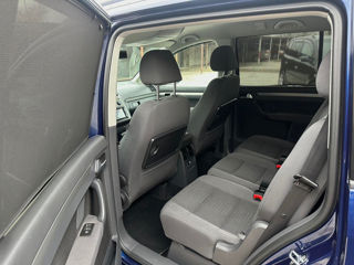 Volkswagen Touran foto 8