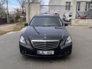 Mercedes E-Class фото 0