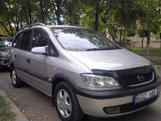 Opel Zafira foto 1