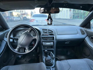 Mazda 323 foto 2