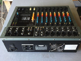 Mixer activ peavey  pv10  1000 w