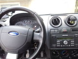 Ford Fiesta foto 5