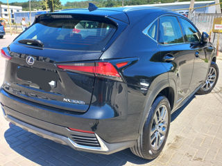 Lexus NX Series foto 2