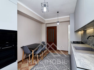 Apartament cu 3 camere, 85 m², Poșta Veche, Chișinău foto 3