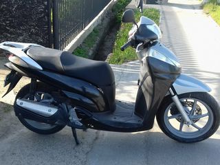 Honda sh 300 foto 2