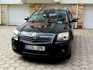 Toyota Avensis foto 6