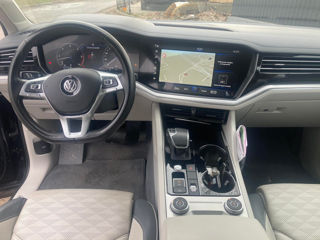 Volkswagen Touareg foto 2