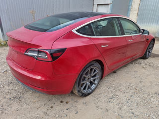 Tesla Model 3 Long Range dual motor foto 2