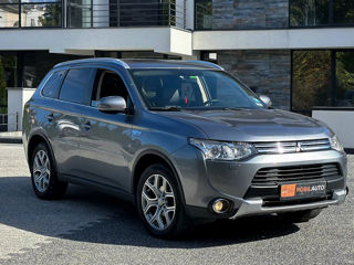 Mitsubishi Outlander foto 2