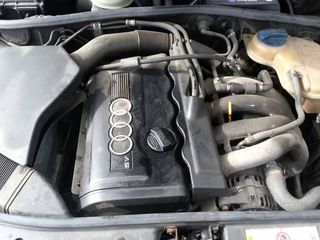 Audi A4 1.8 Benzină Piese Motor Cutie Optică Cuzov Piese