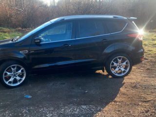 Ford Kuga foto 2