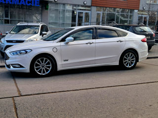 Ford Fusion foto 5