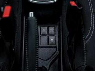 Toyota Yaris фото 14