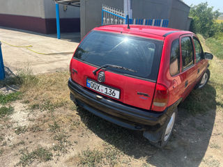 Opel Corsa foto 3