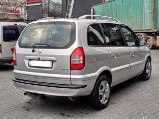 Opel Zafira foto 3