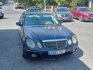 Mercedes E-Class foto 1