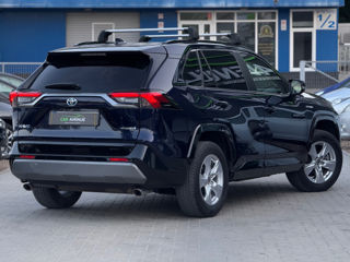 Toyota Rav 4 фото 1