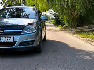 Opel Astra foto 1