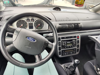 Ford Galaxy foto 4