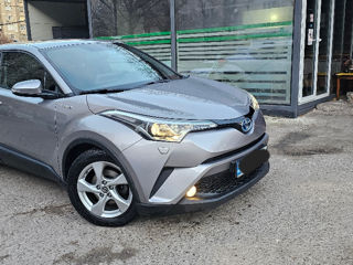 Toyota C-HR foto 3