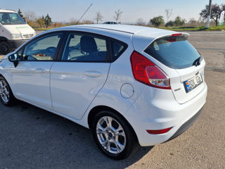 Ford Fiesta foto 4