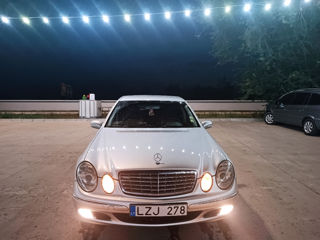 Mercedes E-Class foto 6