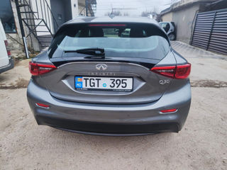 Infiniti Q30 foto 3