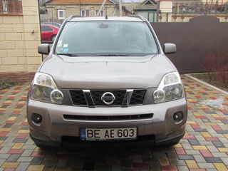 Nissan X-Trail foto 3