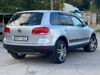 Volkswagen Touareg foto 4