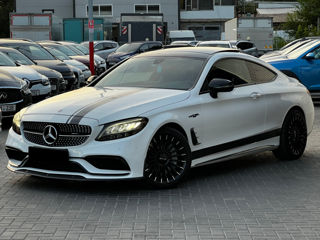 Mercedes C-Class foto 1