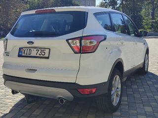 Ford Kuga foto 6