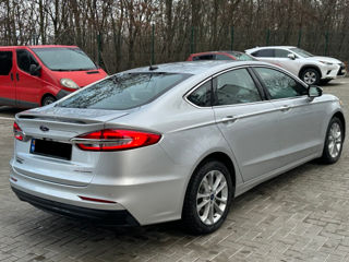 Ford Fusion foto 5