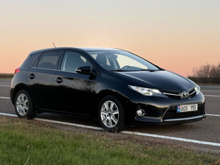 Toyota Auris foto 1