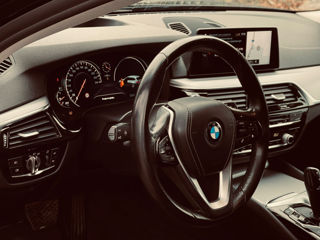 BMW 5 Series Touring foto 10