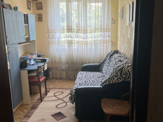 Apartament cu 3 camere, 68 m², Tineret, Ungheni foto 2