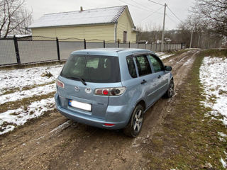 Mazda 2 foto 2