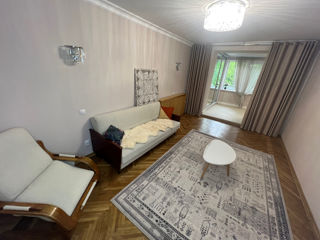 Apartament cu 4 camere, 85 m², Buiucani, Chișinău foto 2