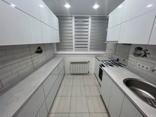 Apartament cu 1 cameră, 47 m², Centru, Chișinău foto 2