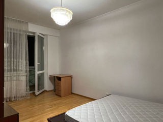 Apartament cu 1 cameră, 55 m², Buiucani, Chișinău foto 2