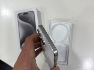 iPhone 15 pro max 1TB (doar 10 cicluri) foto 8